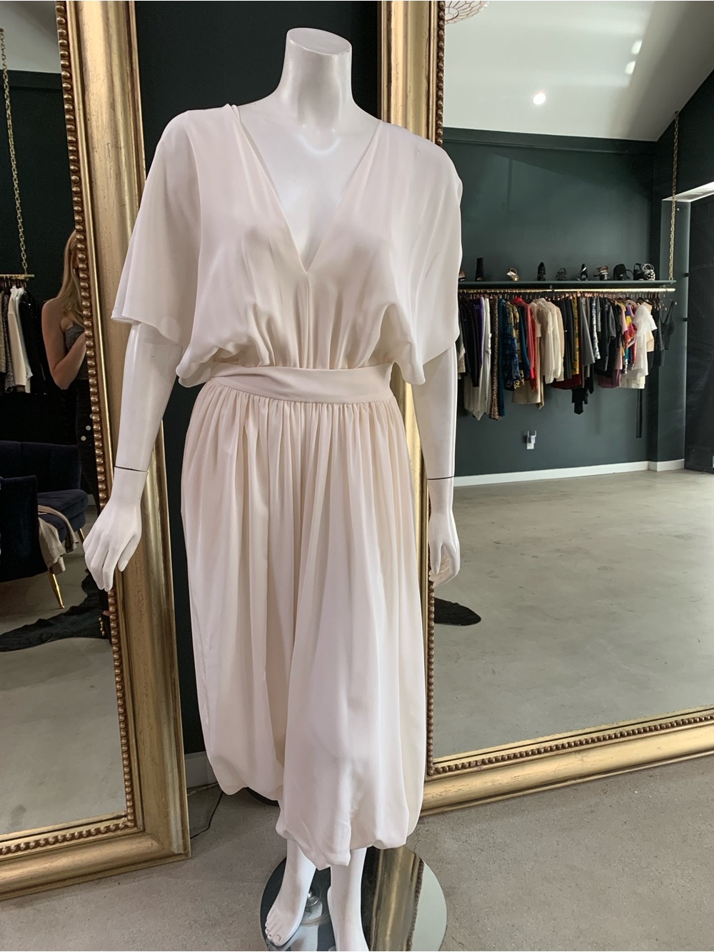 Chloe Elegant V-Neck Cream jumpsuit